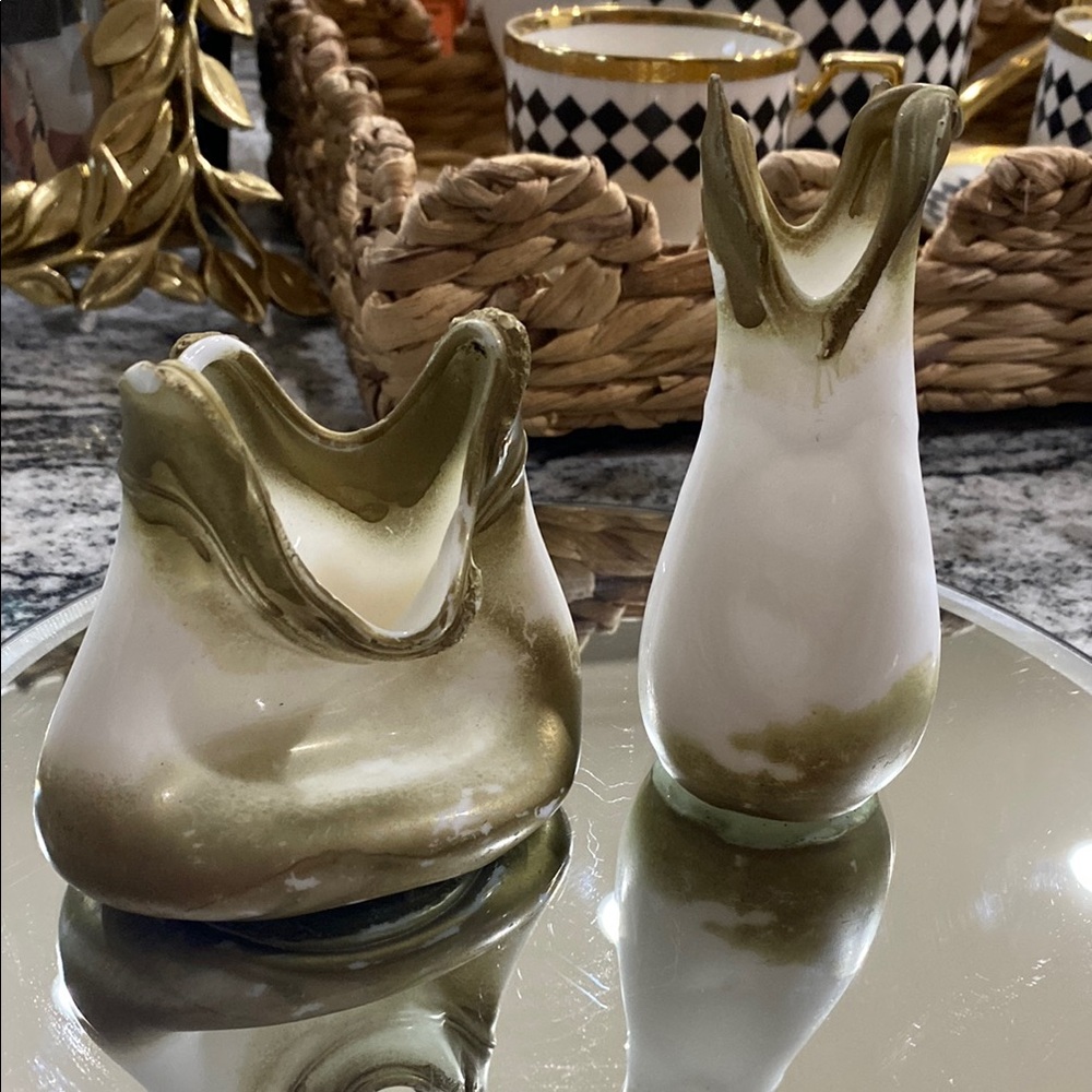 Vintage MCM White & Gold Ceramic “Mildred Of Hillcrest” Vase Set!